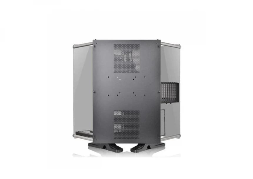 Kućište Thermaltake Core P90 TG