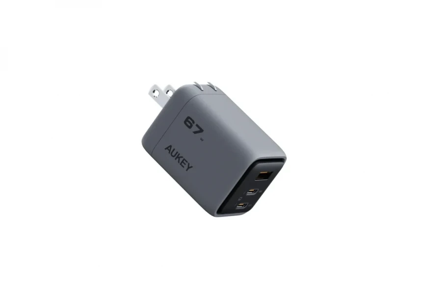 Kućni punjač AUKEY PA-C3 Fast  3-port 67W GaN